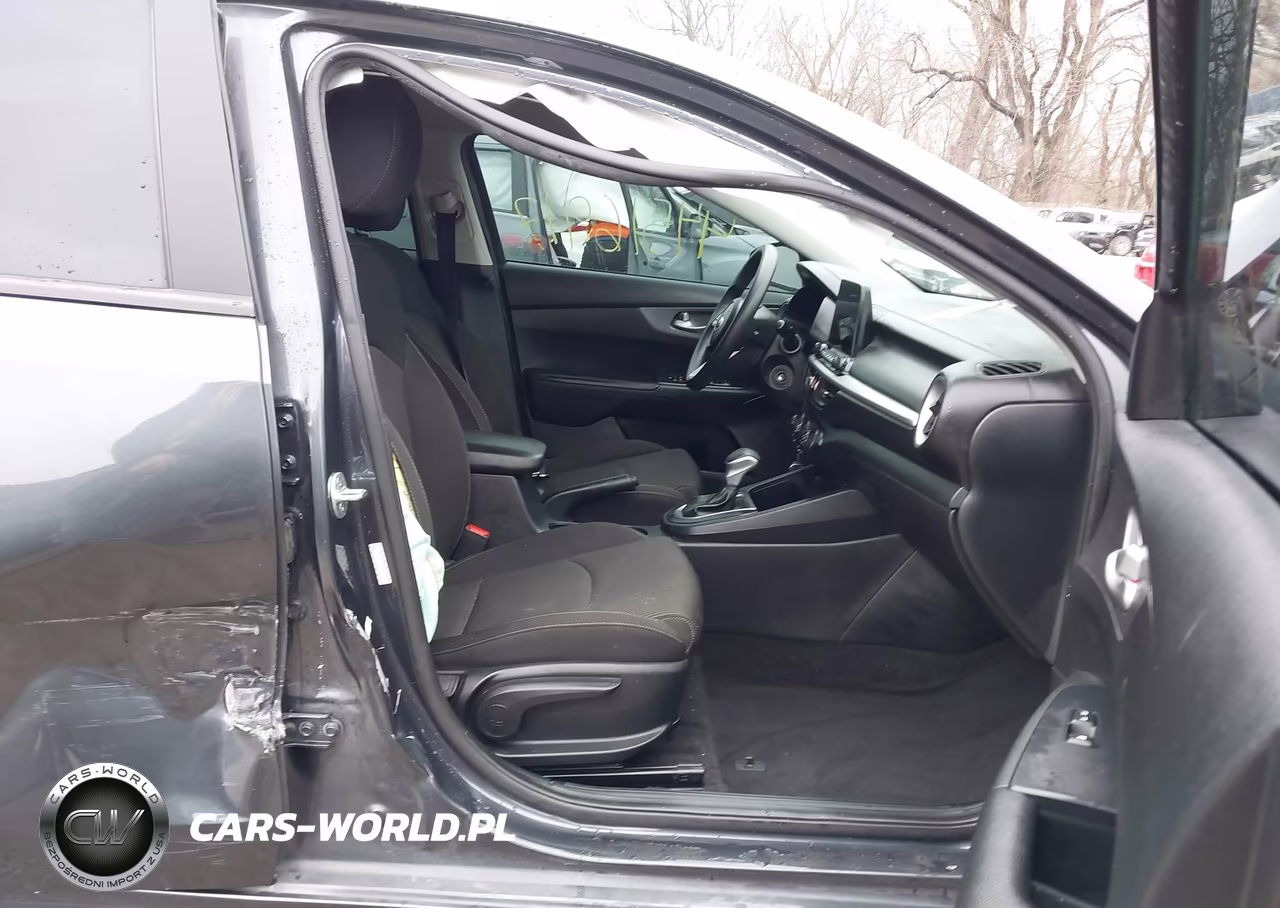 2021 Kia Forte Lxs VIN:3KPF24AD2ME264587 - 5