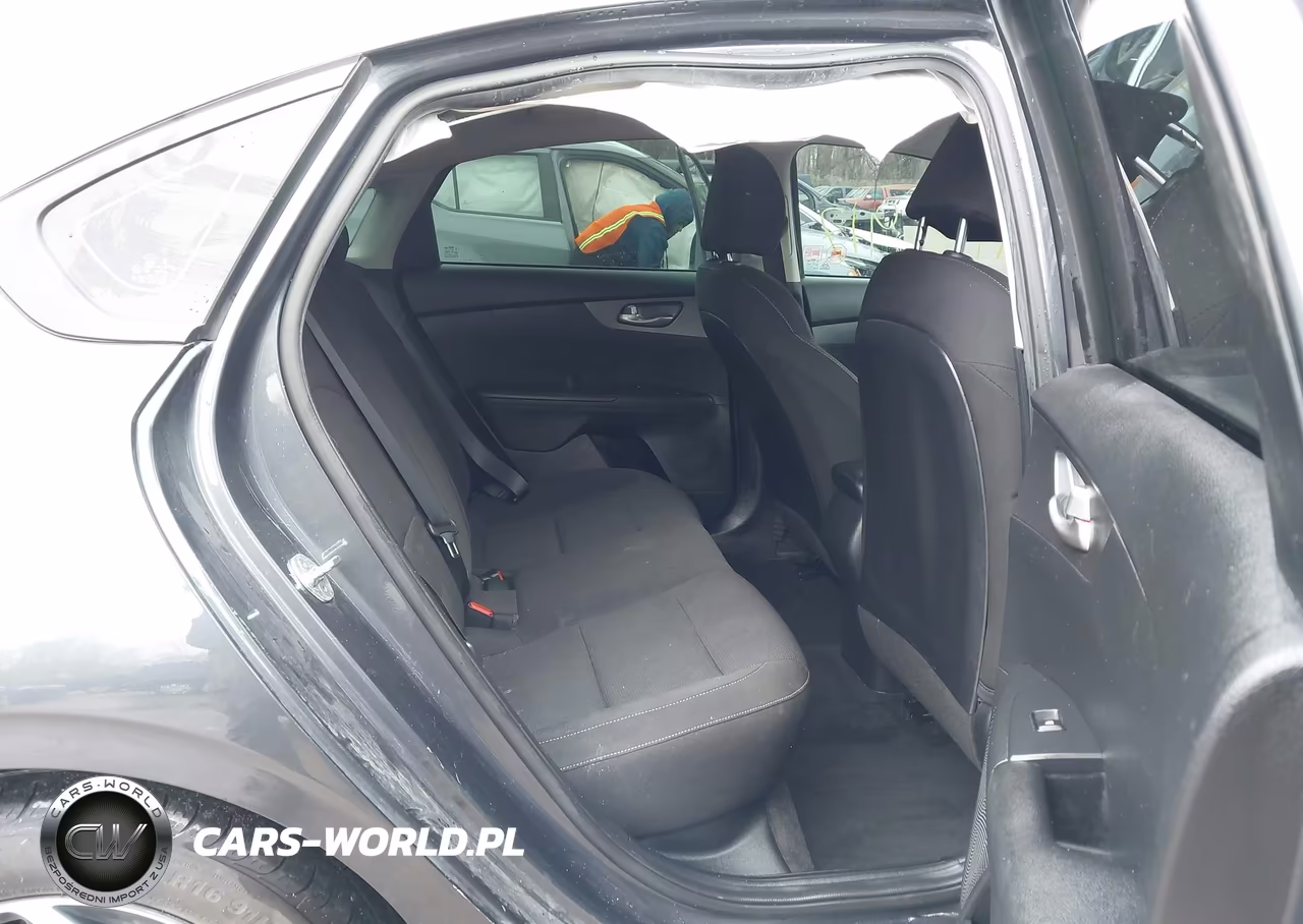 2021 Kia Forte Lxs VIN:3KPF24AD2ME264587 - 8