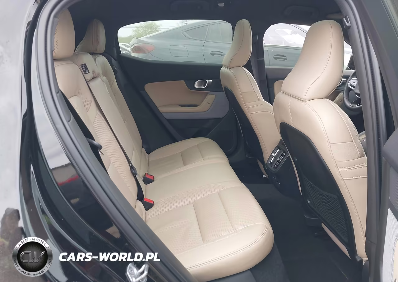 2021 Polestar 2 Launch Edition VIN:LPSED3KAXML027222 - 8