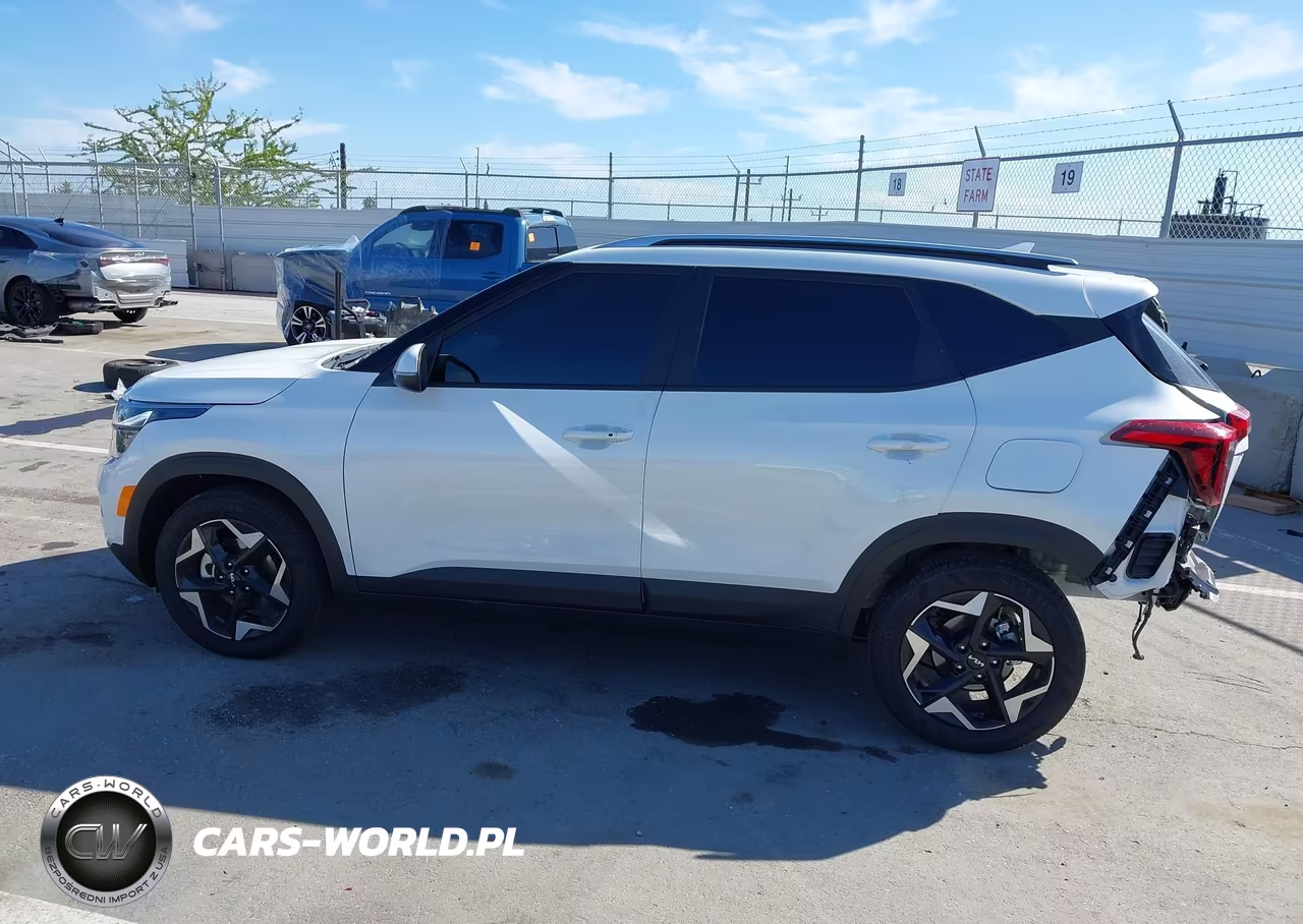 2025 Kia Seltos S VIN:KNDEU2AA2S7819275 - 14