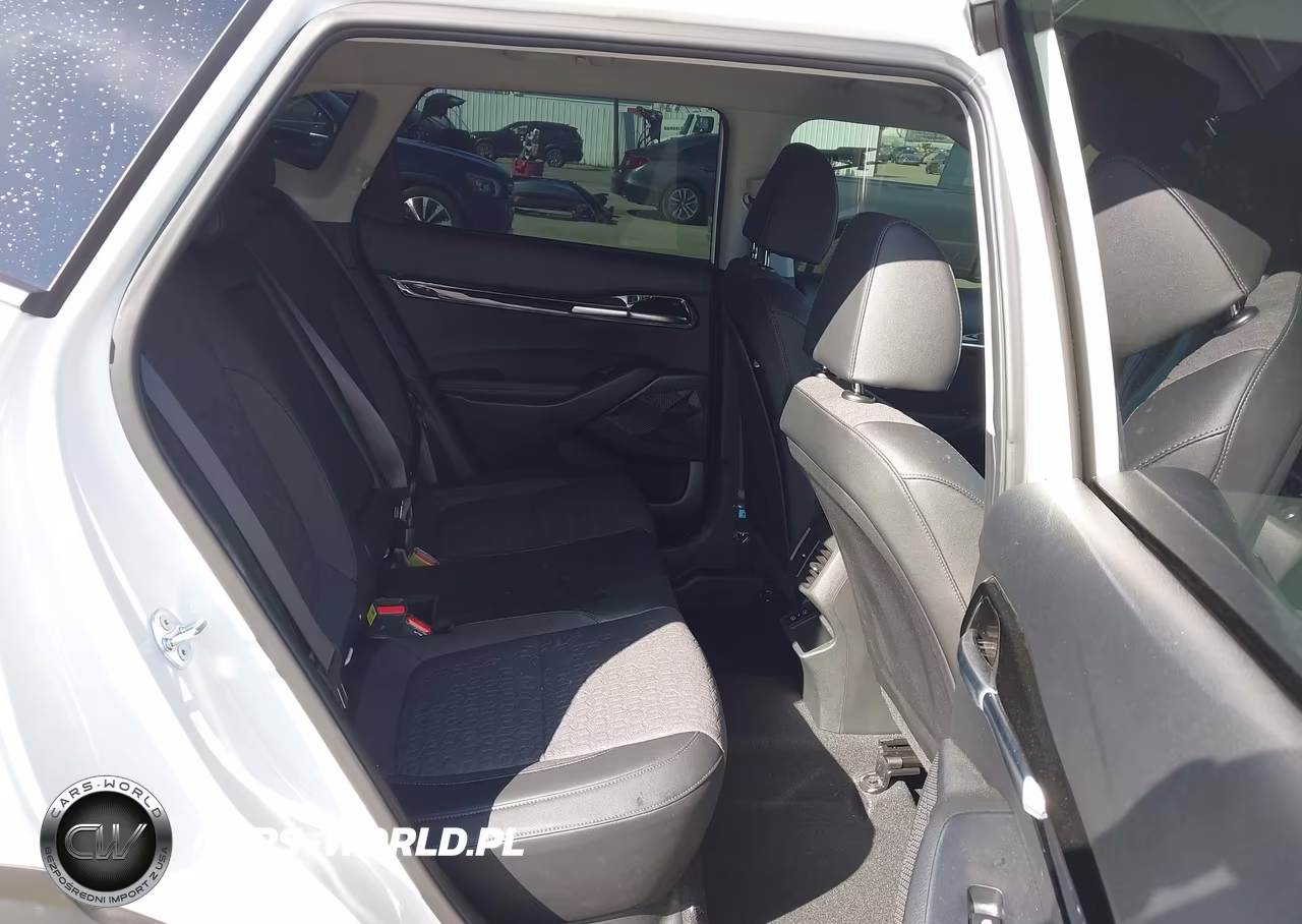2025 Kia Seltos S VIN:KNDEU2AA2S7819275 - 8