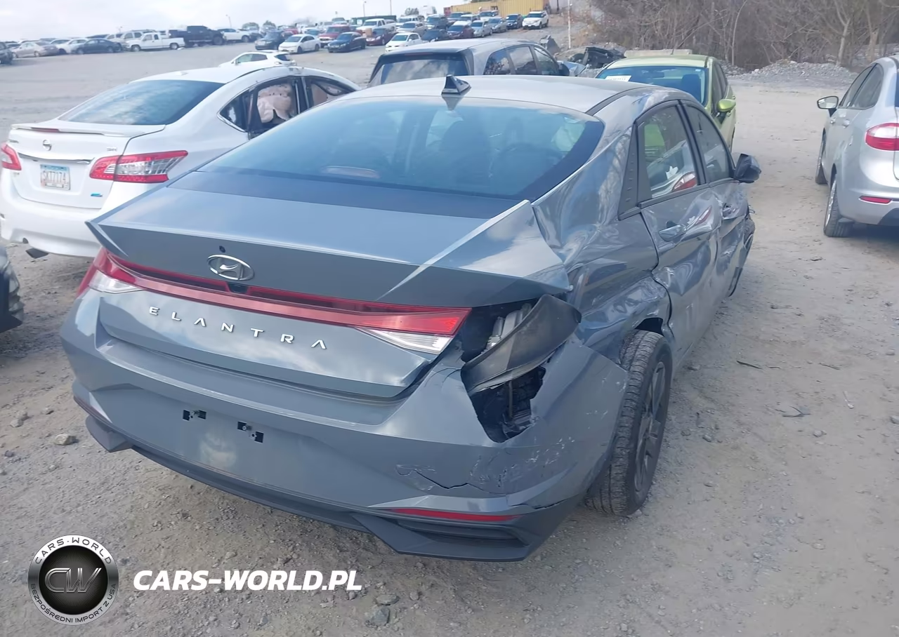 2022 Hyundai Elantra Sel VIN:KMHLS4AG9NU313716 - 4