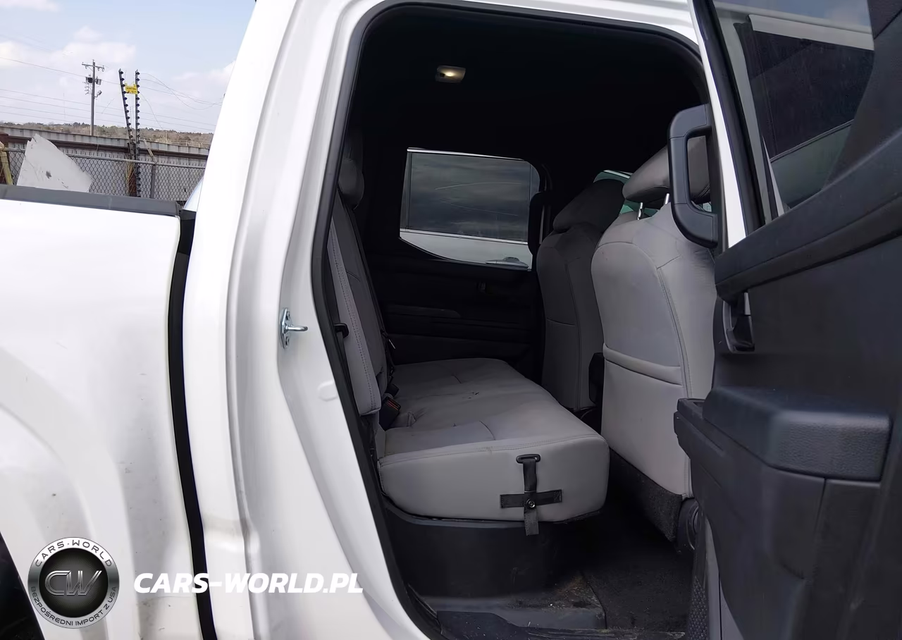 2025 Toyota Tacoma Sr5 VIN:3TMKB5FNXSM035471 - 8