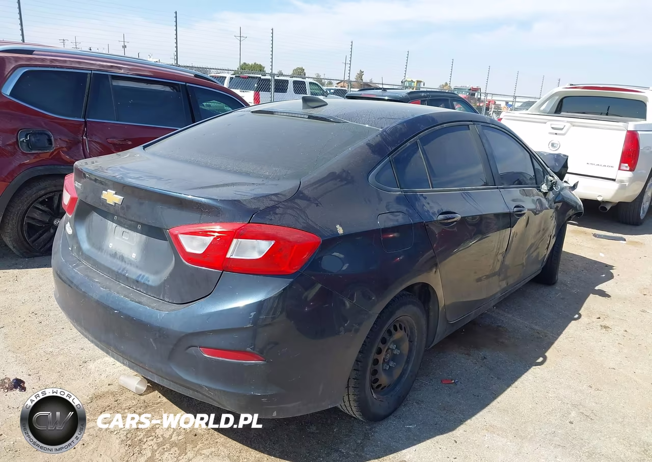 2016 Chevrolet Cruze Ls Auto VIN:1G1BC5SM2G7303174 - 4