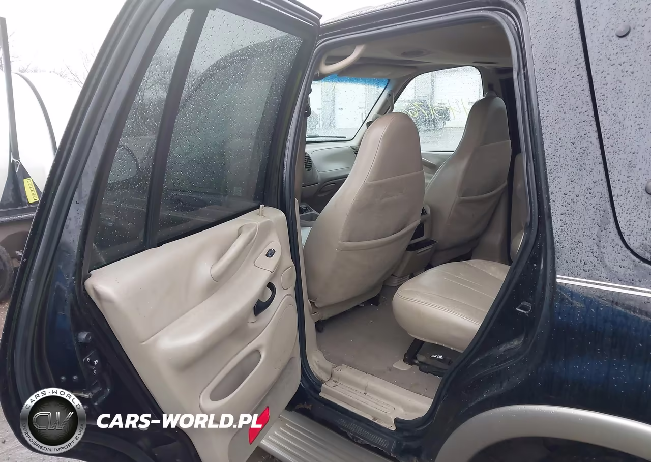 2002 Ford Expedition Eddie Bauer VIN:1FMPU18LX2LA55463 - 8