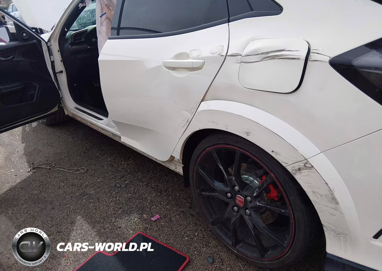 2020 Honda Civic Type R Touring VIN:SHHFK8G75LU200334 - 6