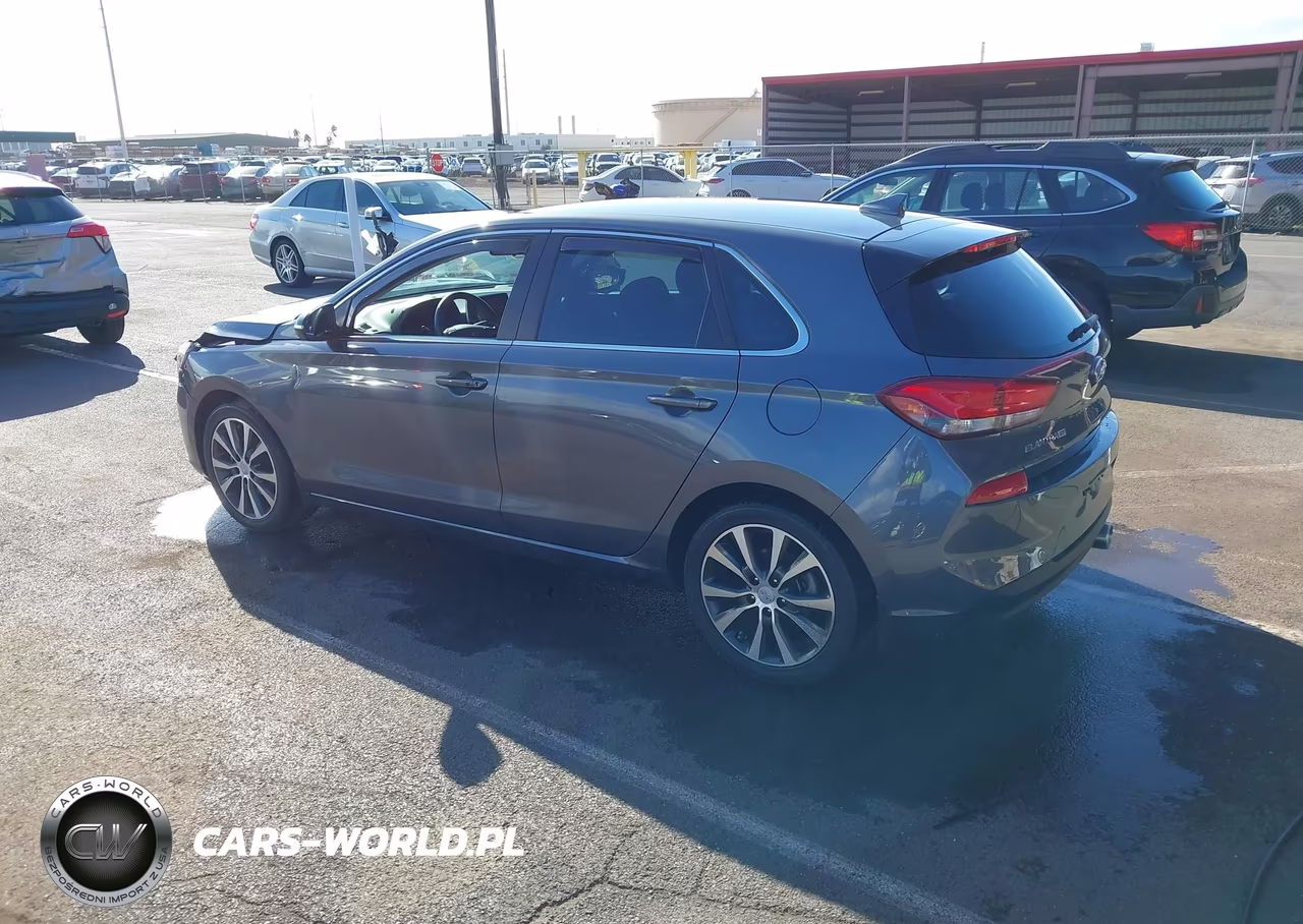 2018 Hyundai Elantra Gt VIN:KMHH35LE4JU036259 - 3