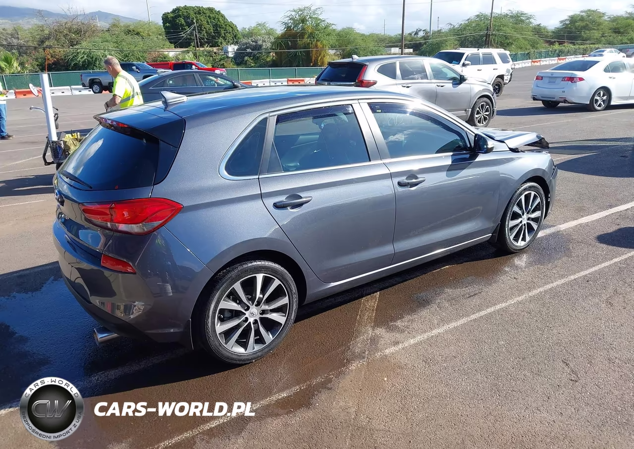2018 Hyundai Elantra Gt VIN:KMHH35LE4JU036259 - 4