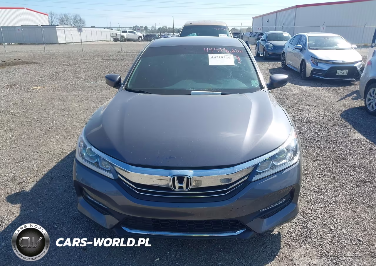 2017 Honda Accord Sport VIN:1HGCR2F58HA133808 - 12