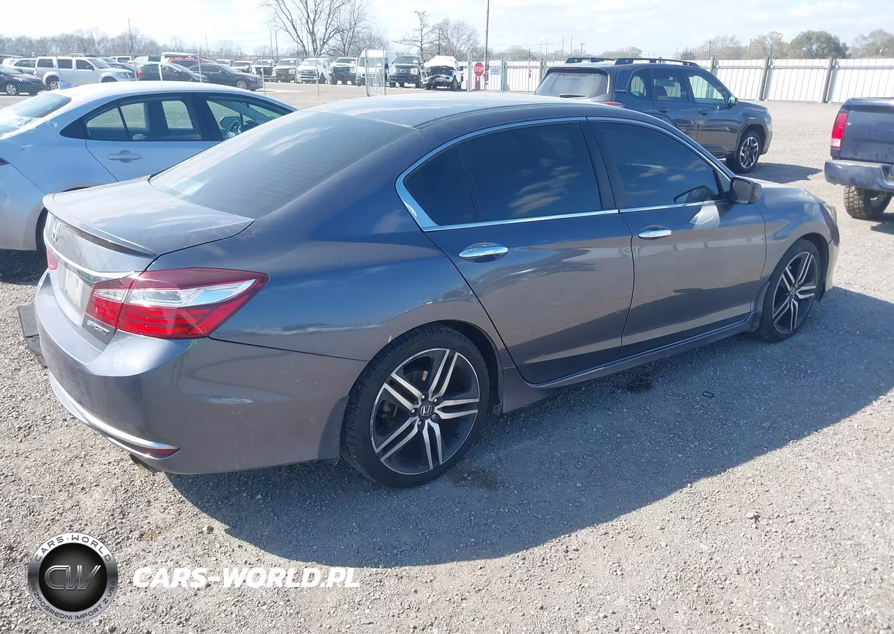 2017 Honda Accord Sport VIN:1HGCR2F58HA133808 - 4