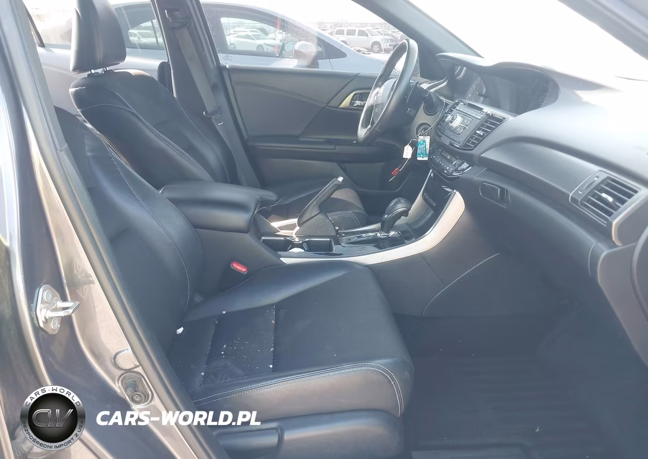 2017 Honda Accord Sport VIN:1HGCR2F58HA133808 - 5