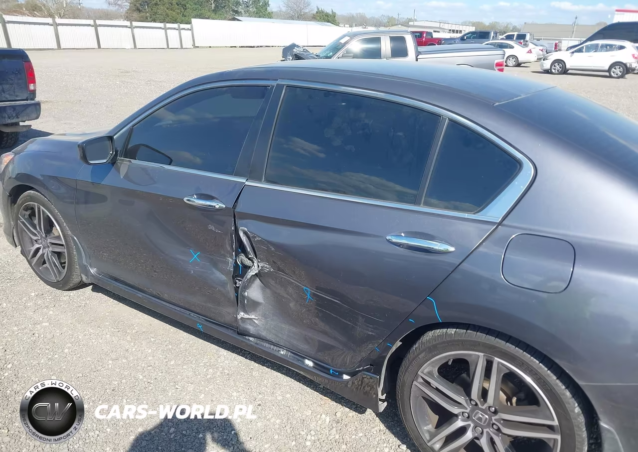 2017 Honda Accord Sport VIN:1HGCR2F58HA133808 - 6