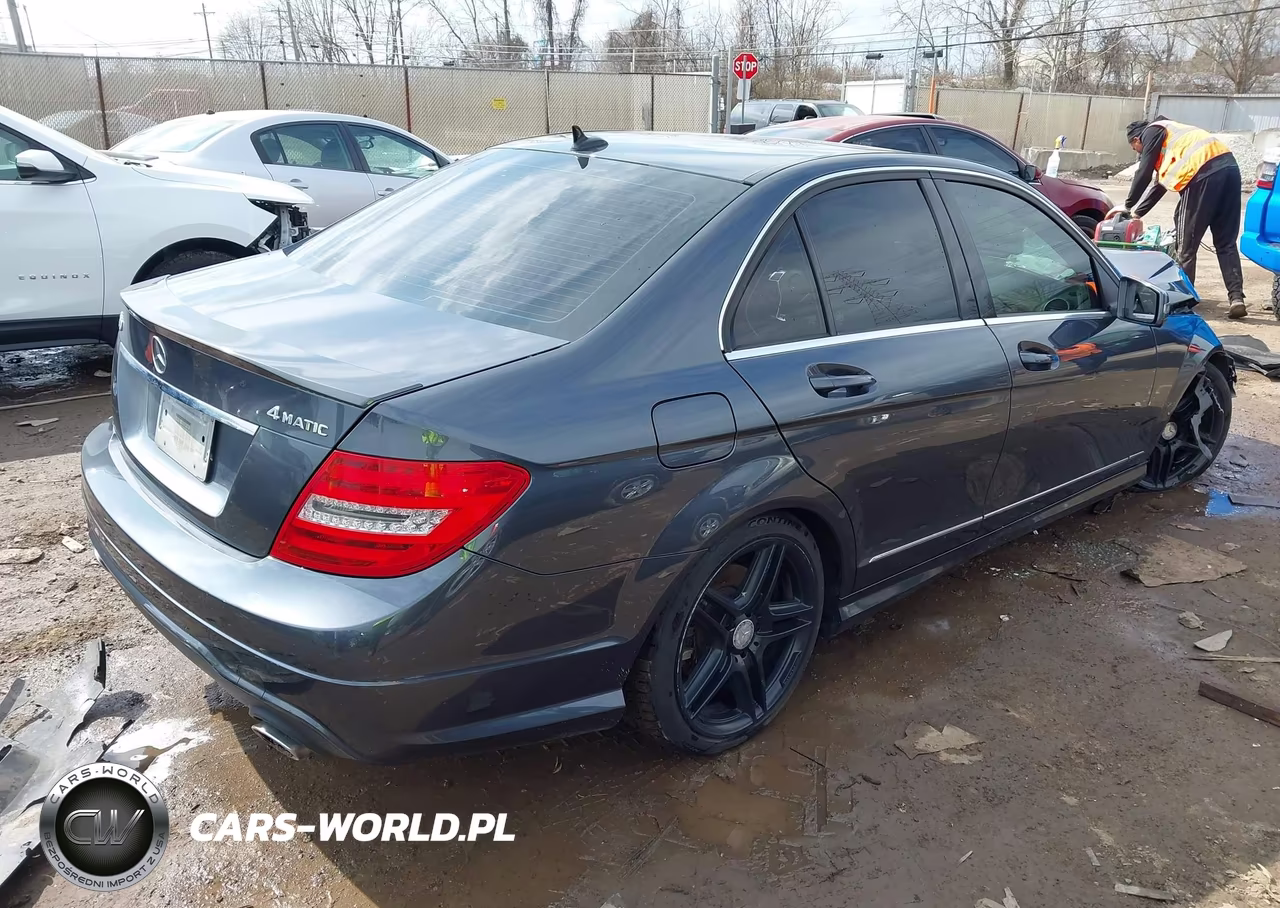 2014 Mercedes-Benz C 300 Sport 4Matic VIN:WDDGF8AB5EA959378 - 4