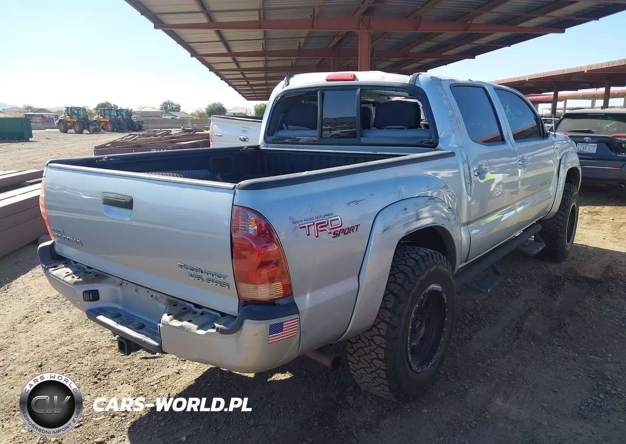 2005 Toyota Tacoma Prerunner V6 VIN:5TEJU62N85Z042279 - 4