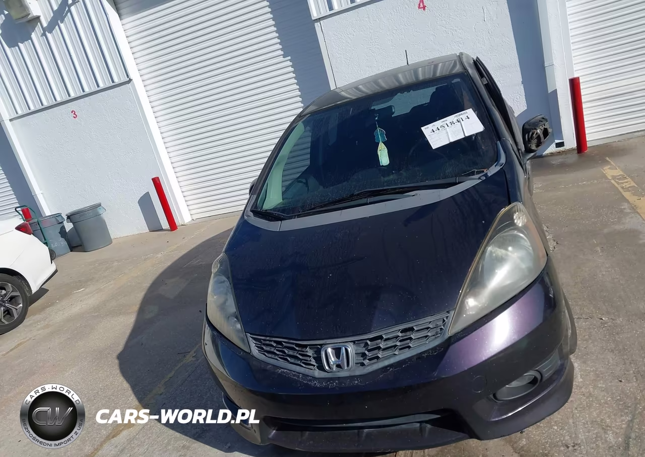 2013 Honda Fit Sport VIN:JHMGE8H59DC059095 - 12