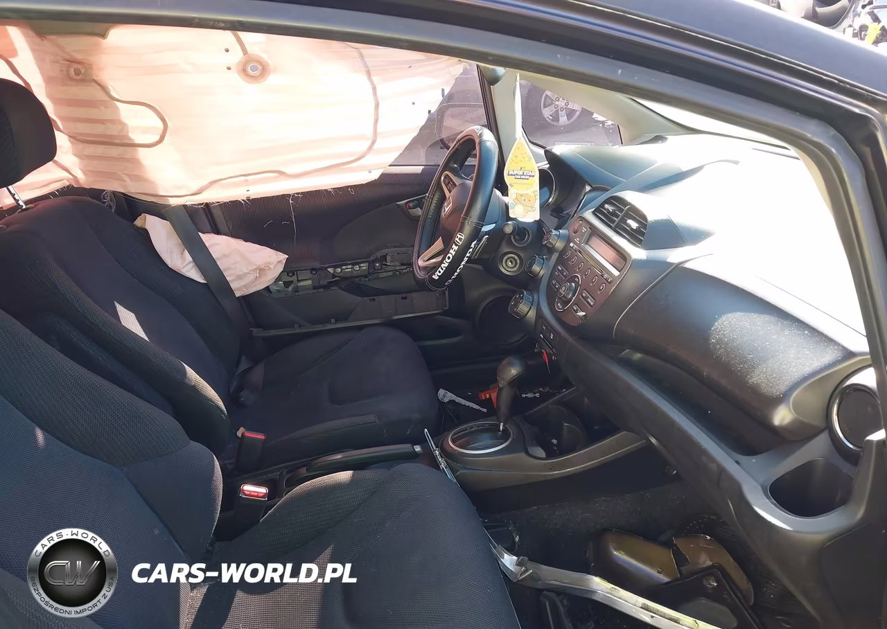 2013 Honda Fit Sport VIN:JHMGE8H59DC059095 - 5