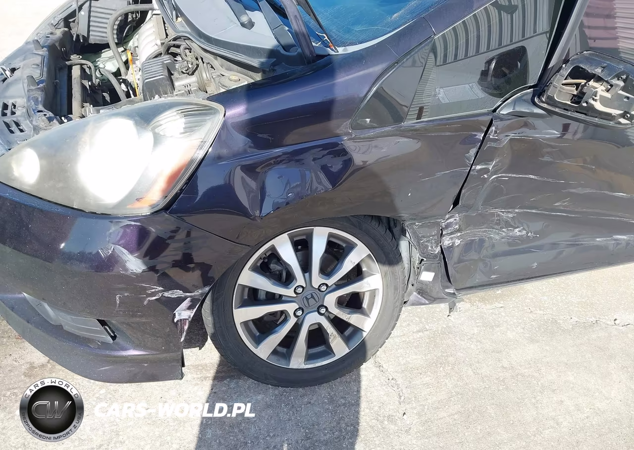 2013 Honda Fit Sport VIN:JHMGE8H59DC059095 - 6