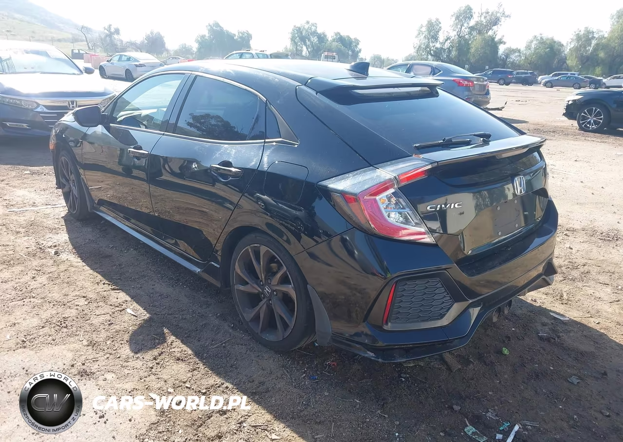 2018 Honda Civic Sport Touring VIN:SHHFK7H92JU419145 - 3