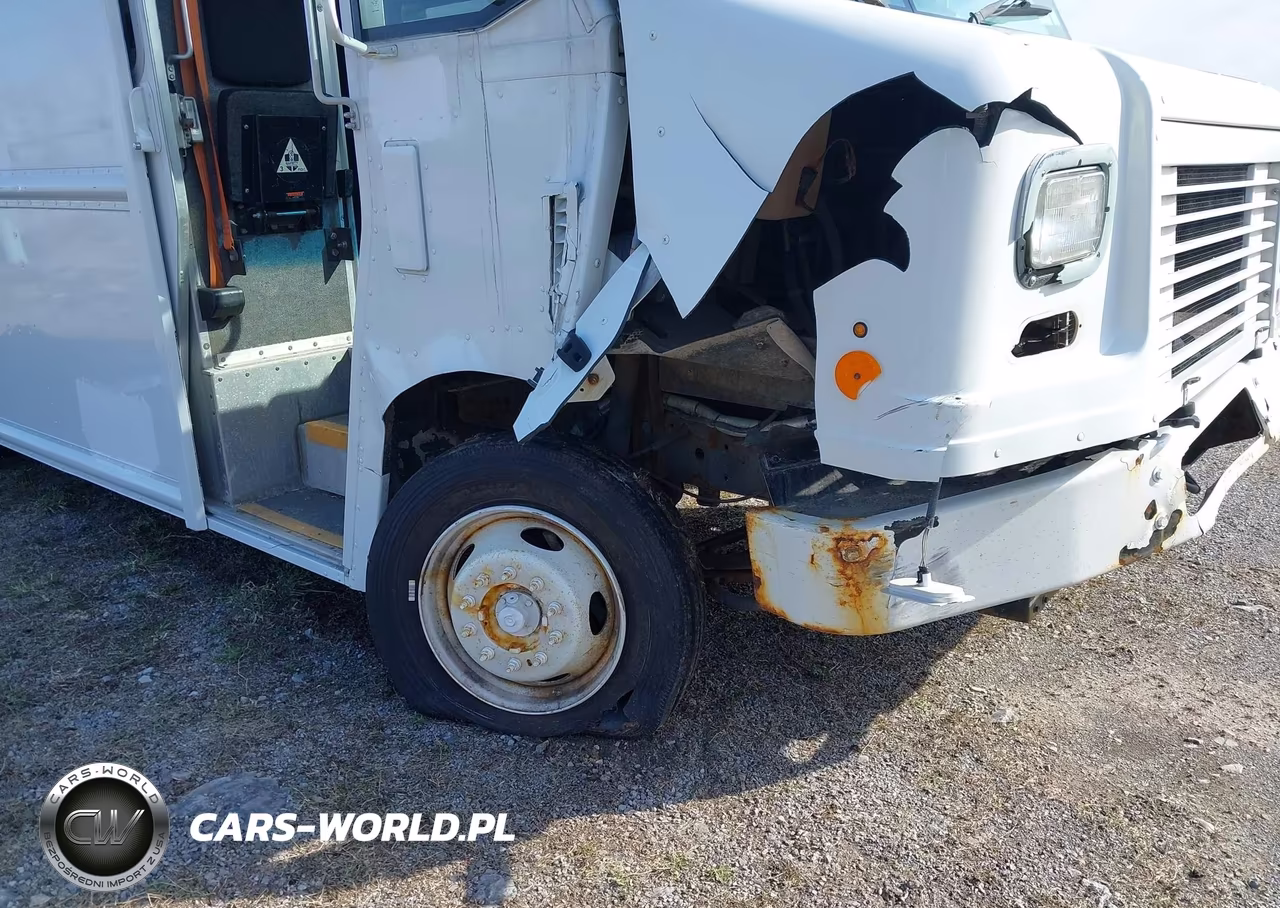 2016 Ford F-59 Commercial Stripped VIN:1F65F5KY1G0A05547 - 11