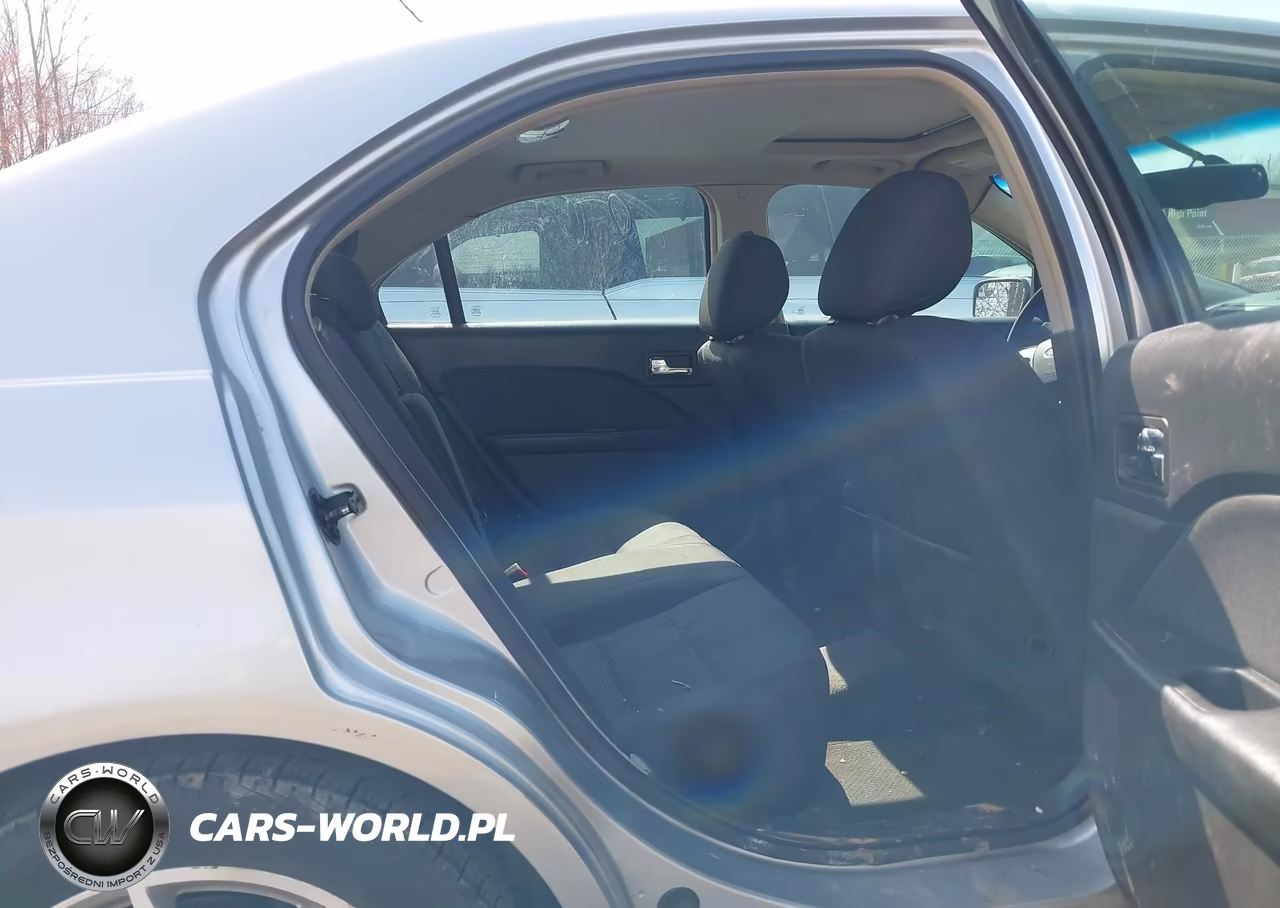 2012 Ford Fusion Se VIN:3FAHP0HA4CR163093 - 8