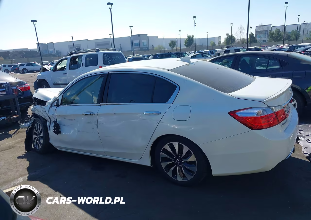 2015 Honda Accord Hybrid VIN:1HGCR6F39FA004673 - 14