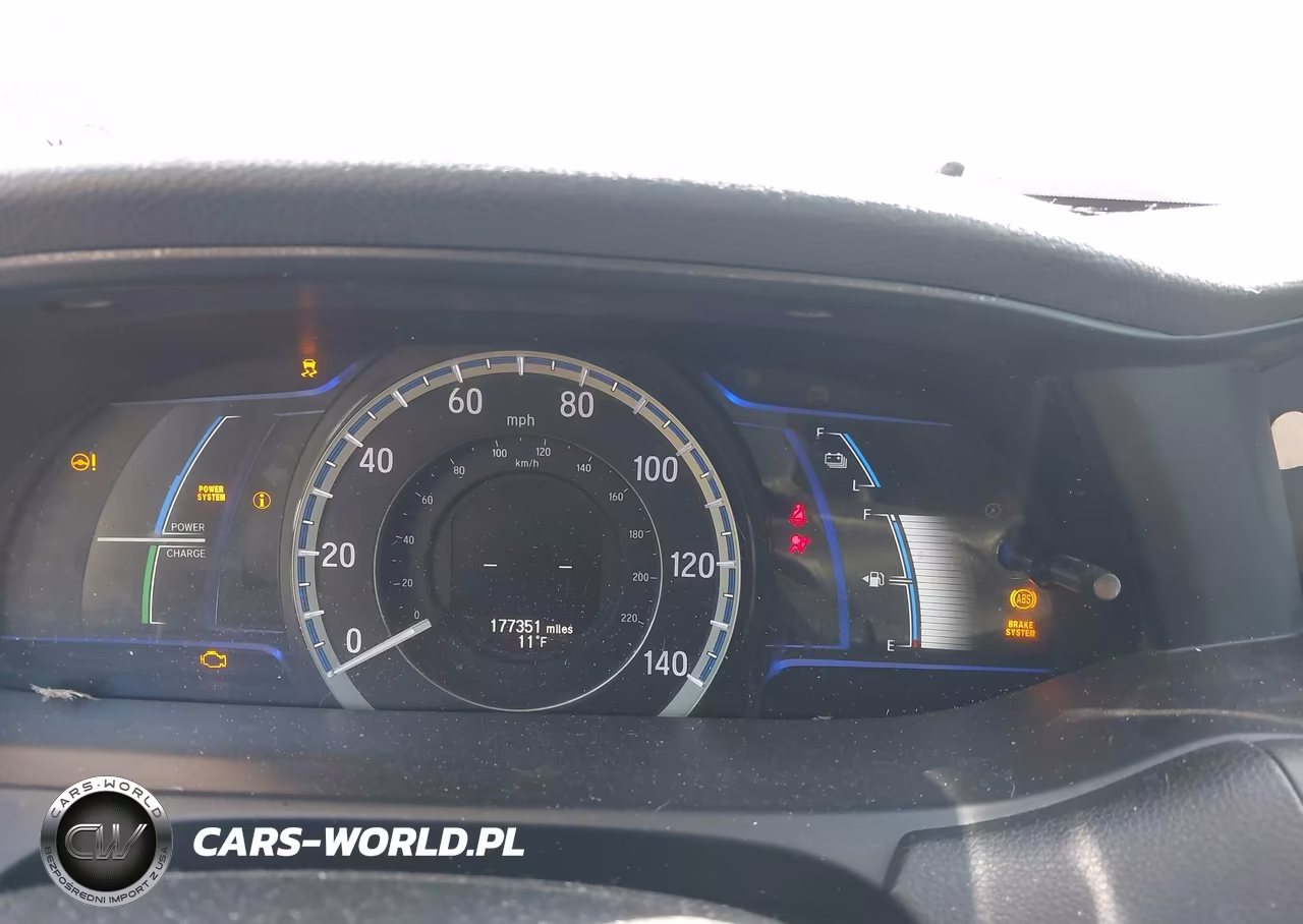 2015 Honda Accord Hybrid VIN:1HGCR6F39FA004673 - 15