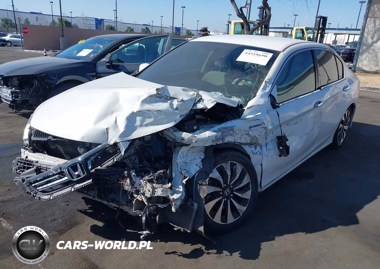 2015 Honda Accord Hybrid VIN:1HGCR6F39FA004673 - 2
