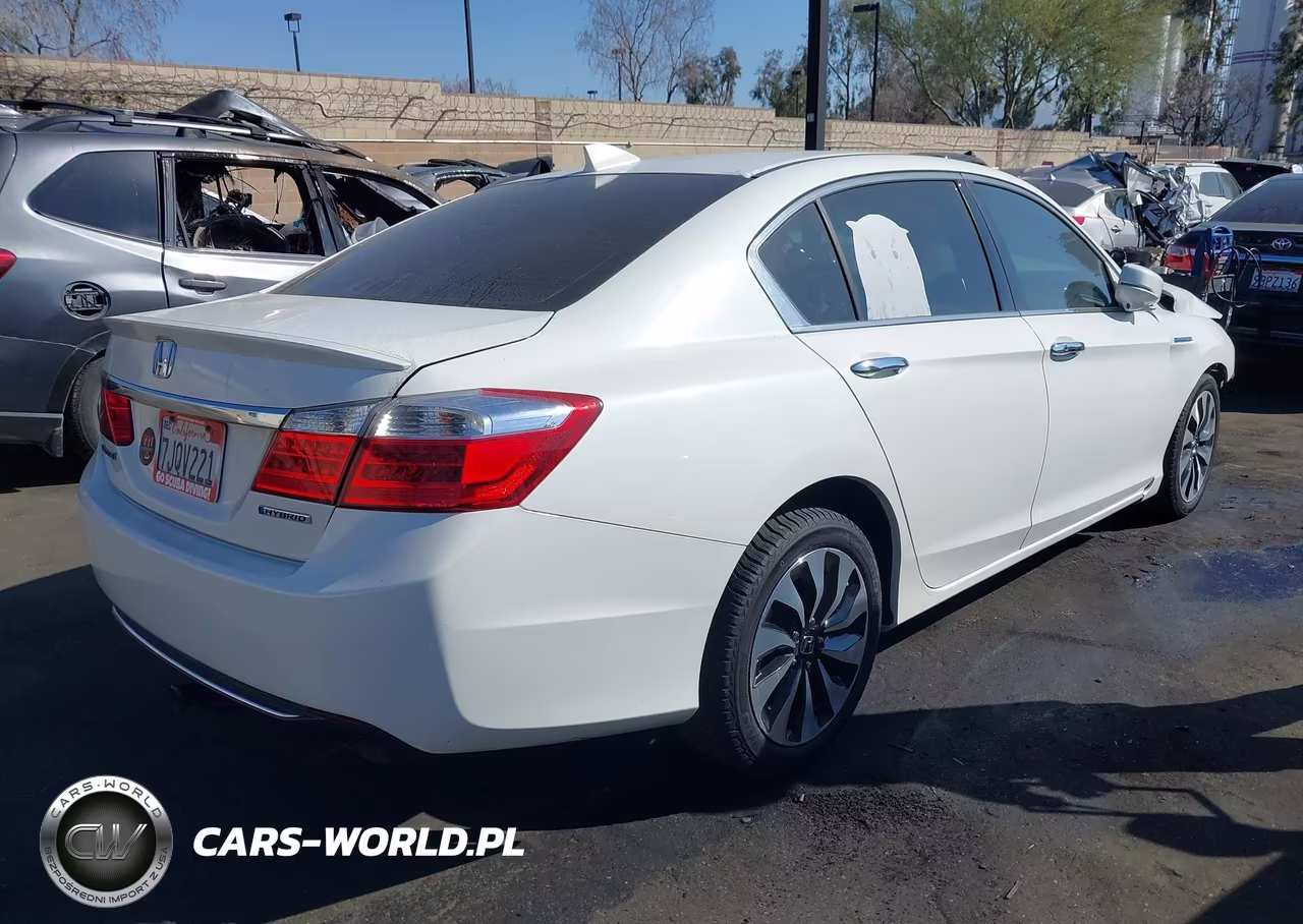 2015 Honda Accord Hybrid VIN:1HGCR6F39FA004673 - 4