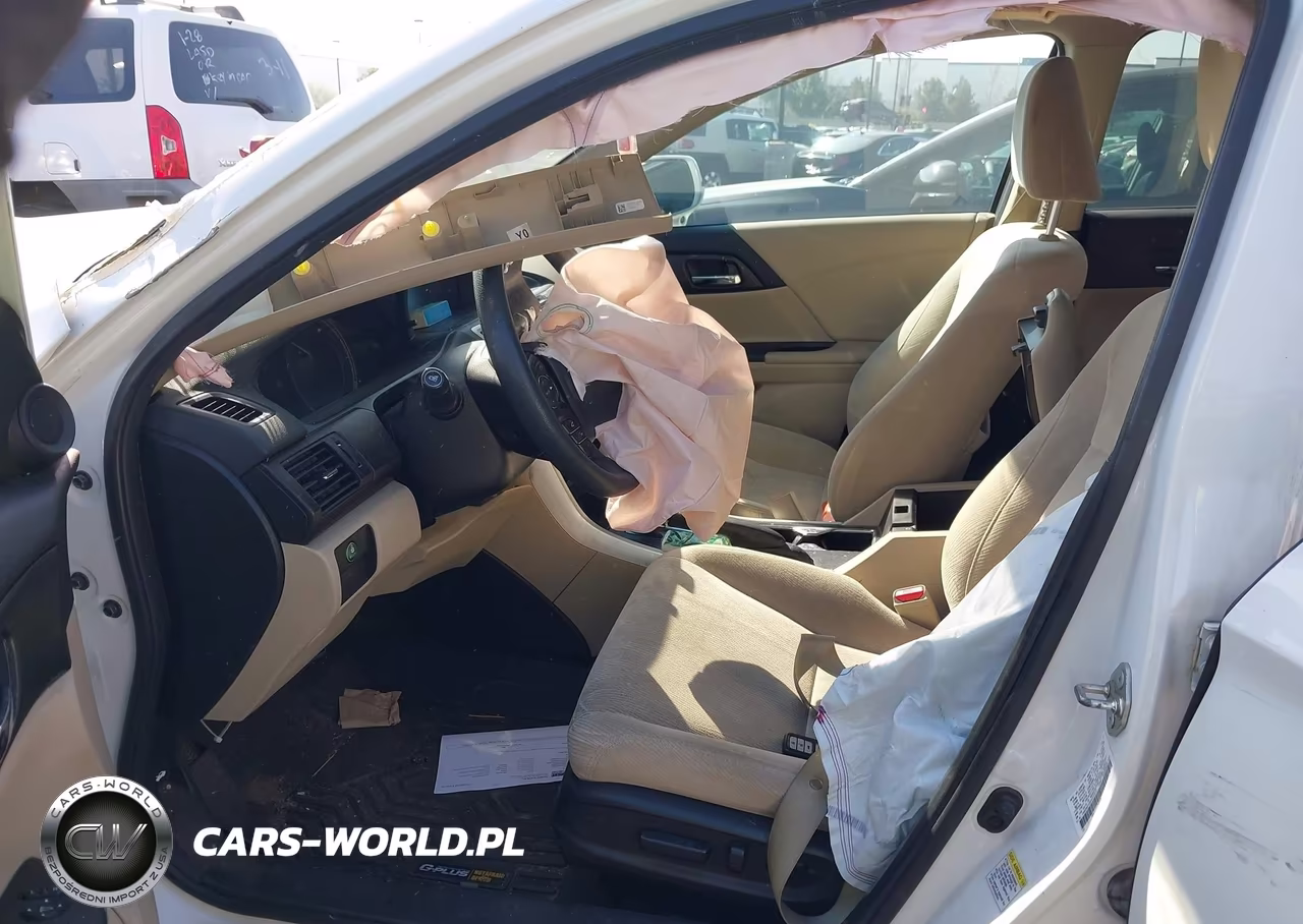 2015 Honda Accord Hybrid VIN:1HGCR6F39FA004673 - 5