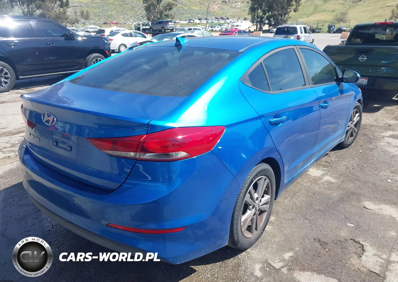 2017 Hyundai Elantra Se VIN:5NPD84LF8HH121990 - 4