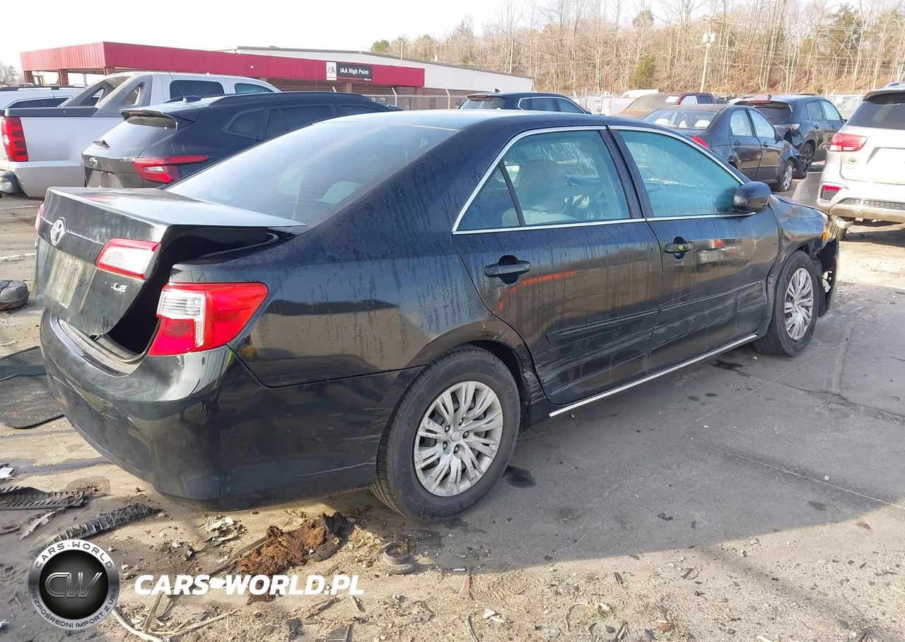 2014 Toyota Camry Le VIN:4T4BF1FK2ER337471 - 4