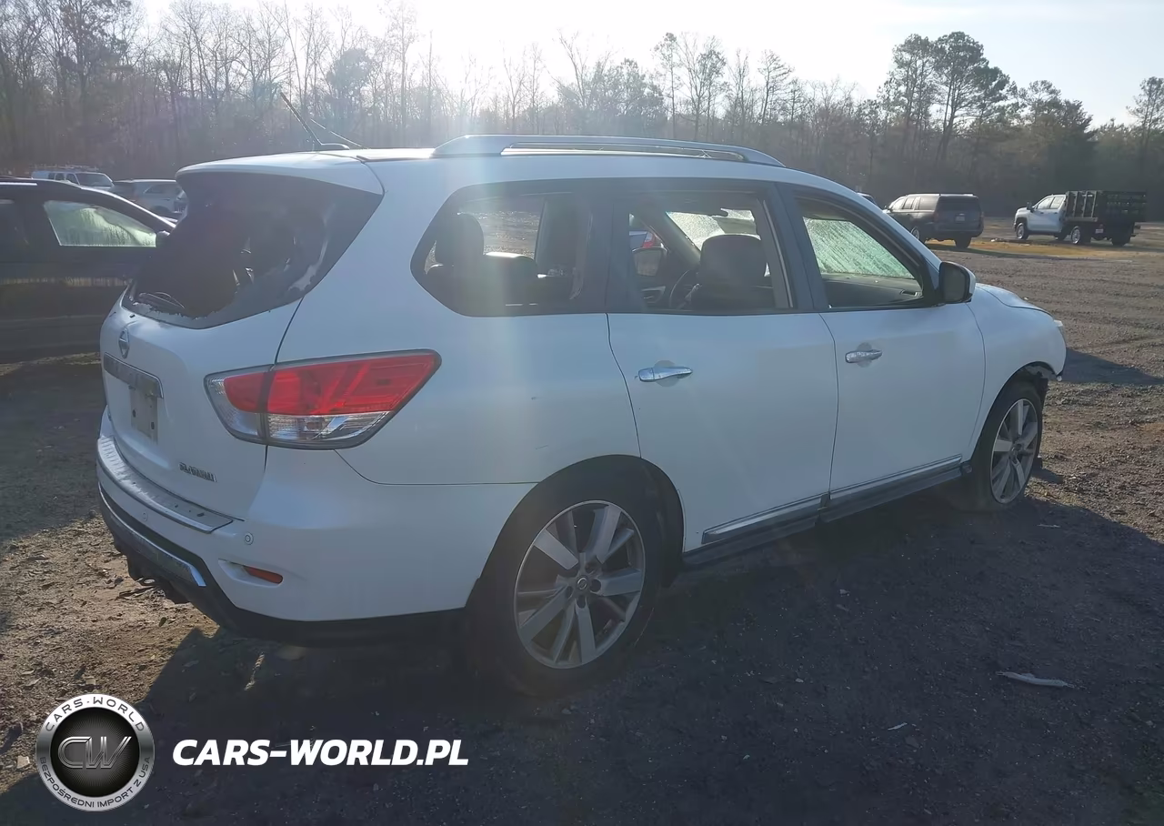 2016 Nissan Pathfinder Platinum VIN:5N1AR2MN7GC611952 - 4