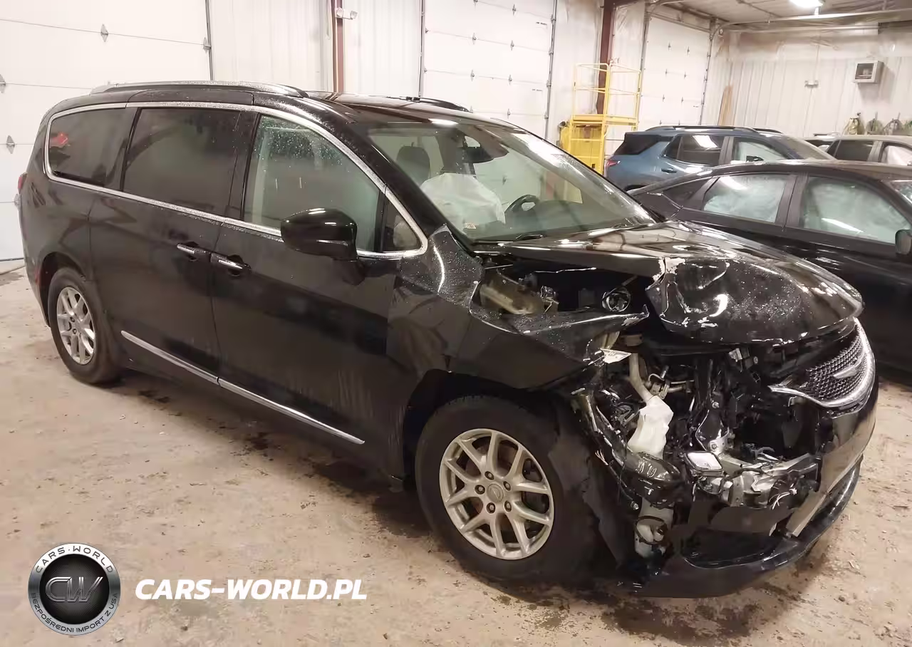 2020 Chrysler Pacifica Touring L