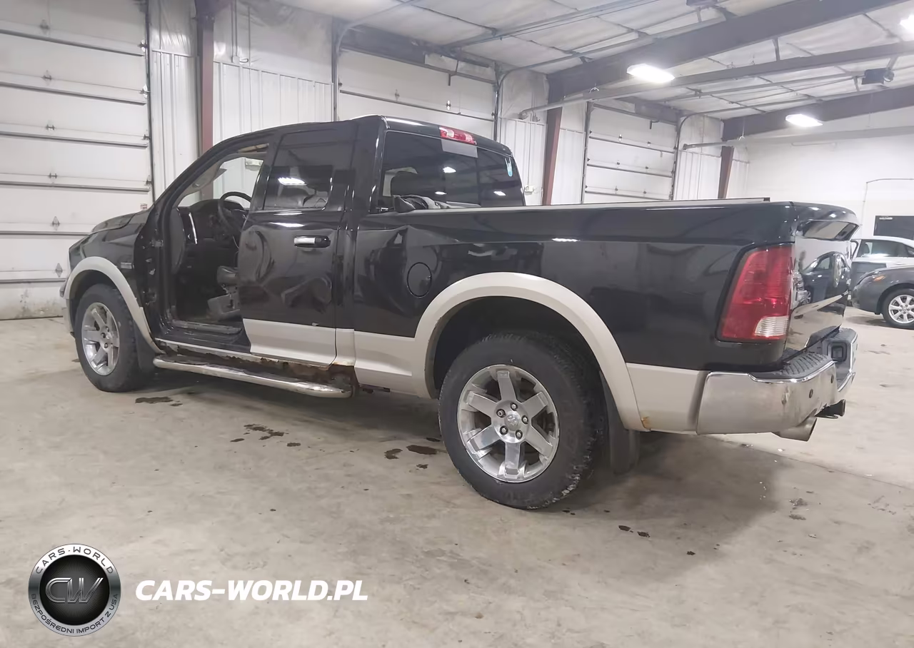 2010 Dodge Ram 1500 Laramie VIN:1D7RV1GT7AS103362 - 3