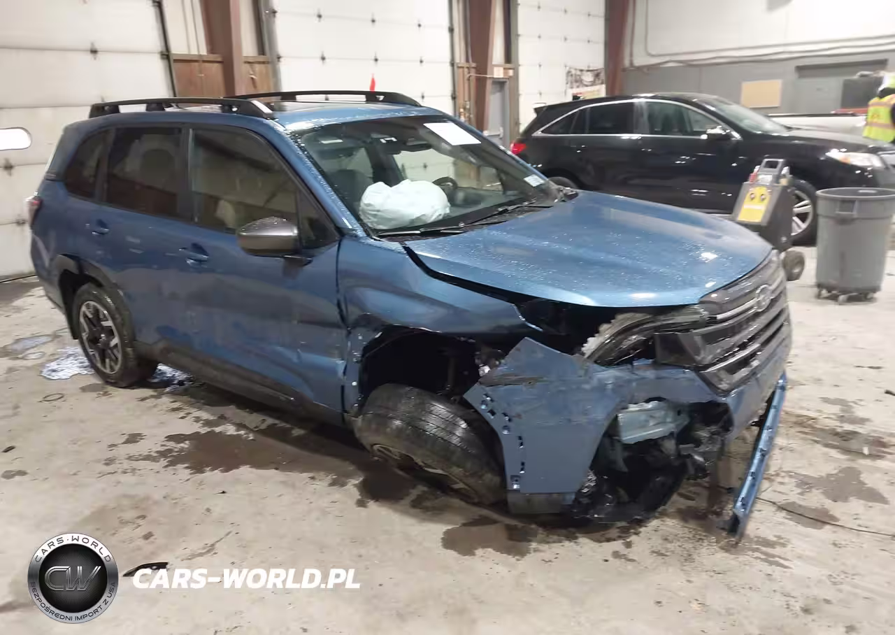 2025 Subaru Forester Premium