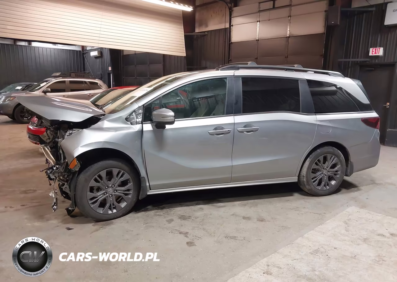 2025 Honda Odyssey Touring VIN:5FNRL6H80SB002900 - 14