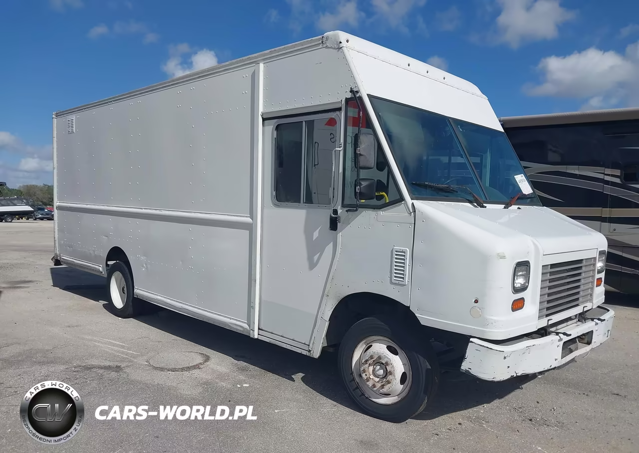 2014 Ford F-59 Commercial Stripped