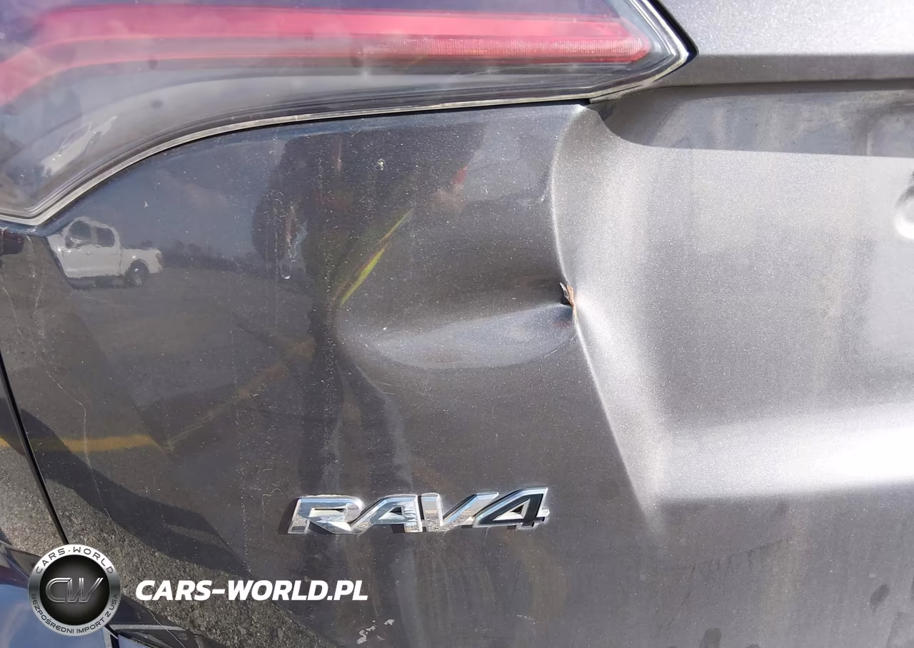 2018 Toyota Rav4 Le VIN:JTMBFREV0JJ217883 - 19