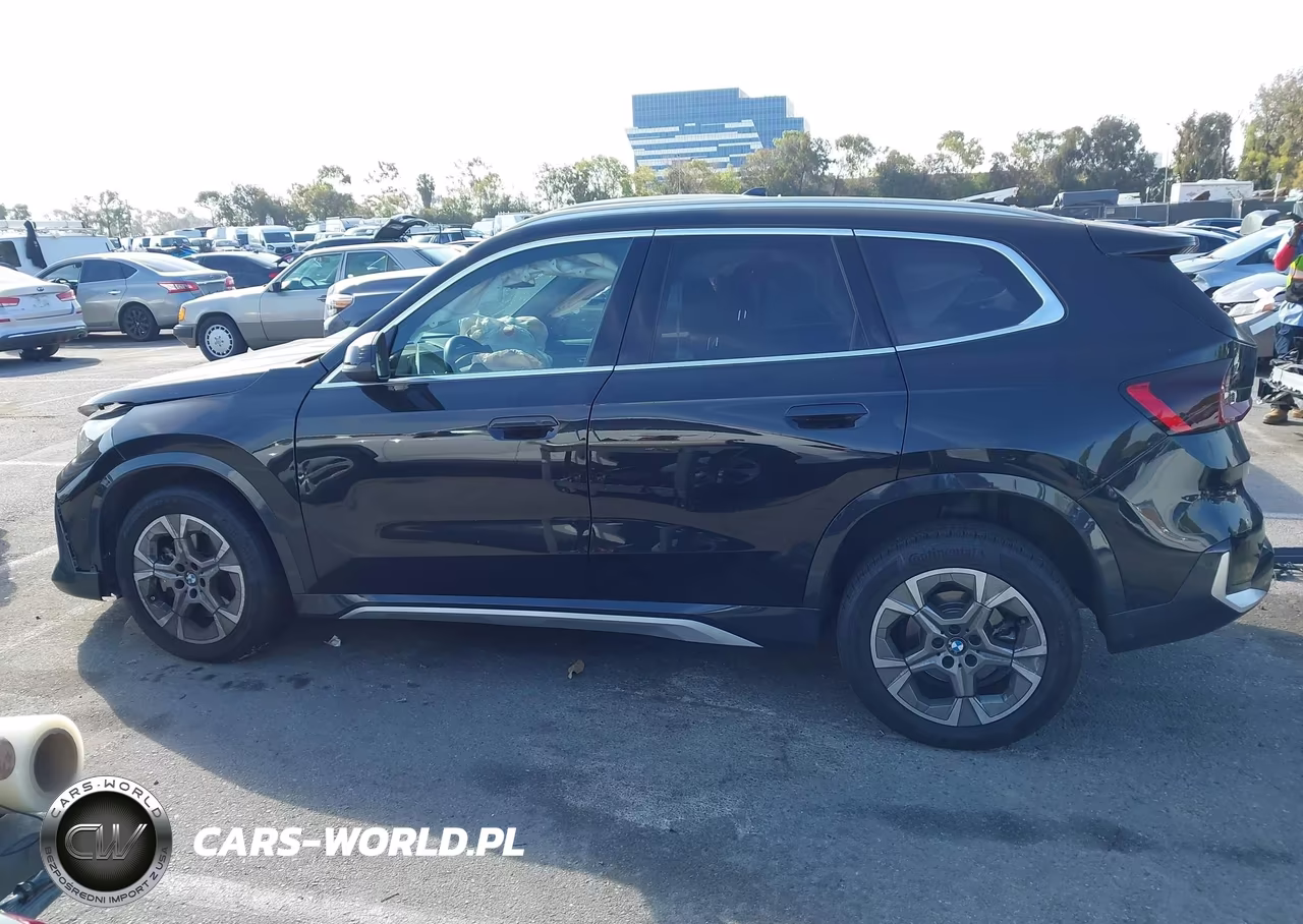 2025 BMW X1 xDrive28I VIN:WBX73EF0XS5044929 - 14