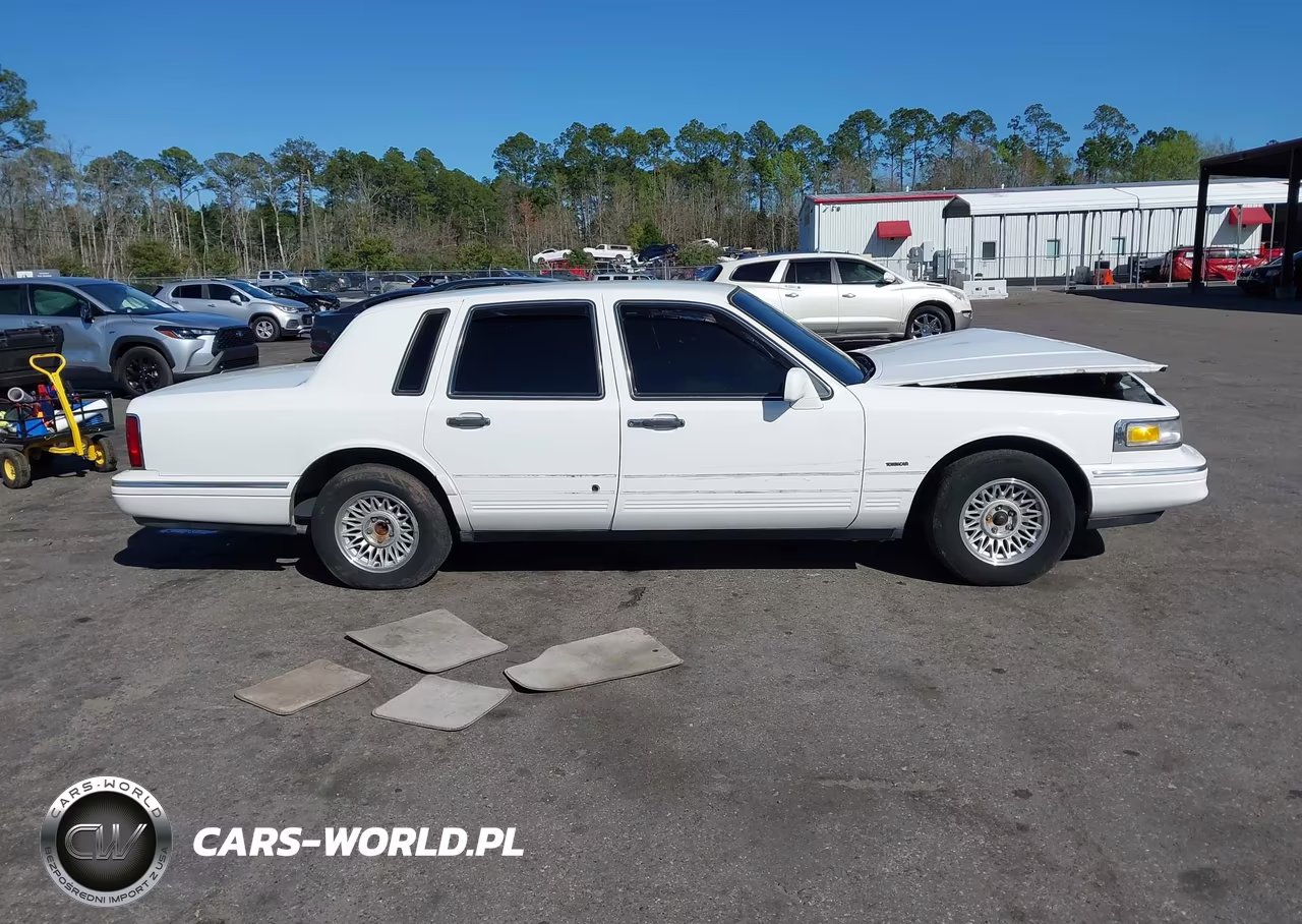 1996 Lincoln Town Car Executive VIN:1LNLM81W7TY726393 - 13