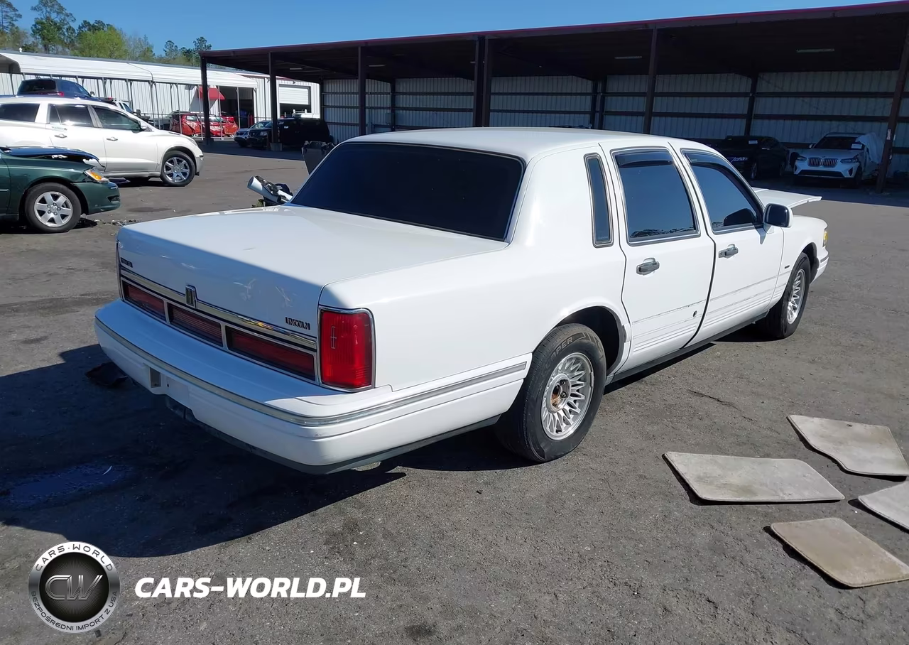 1996 Lincoln Town Car Executive VIN:1LNLM81W7TY726393 - 4