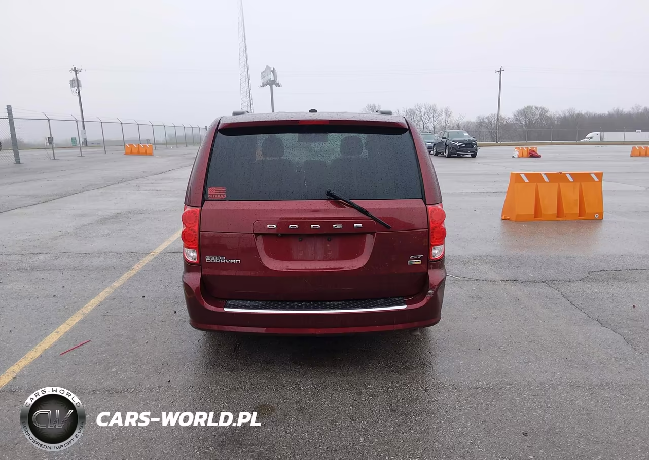 2018 Dodge Grand Caravan Gt VIN:2C4RDGEG9JR335436 - 17