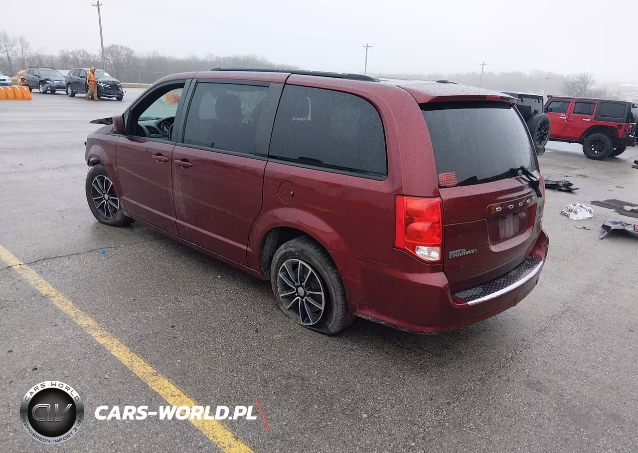 2018 Dodge Grand Caravan Gt VIN:2C4RDGEG9JR335436 - 3