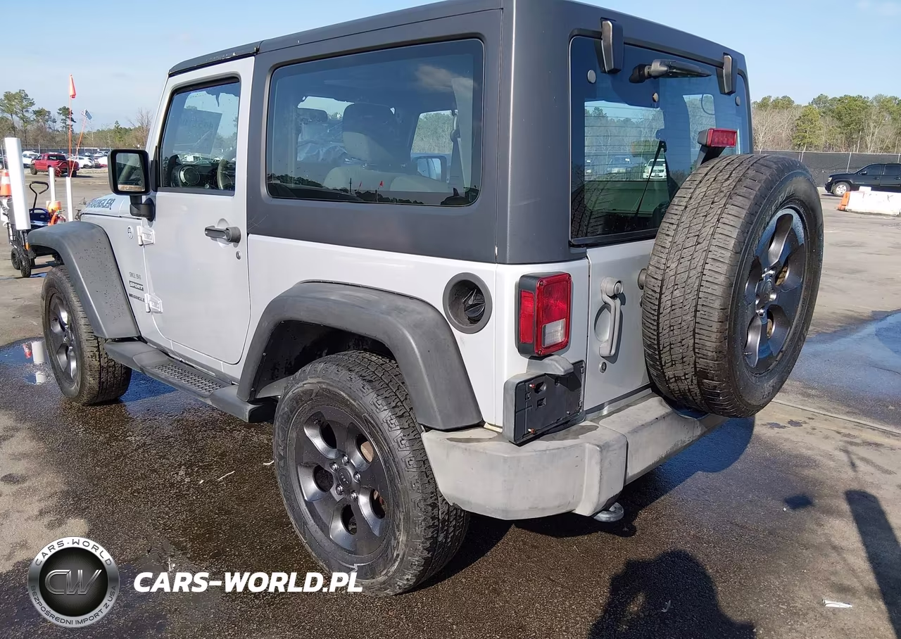 2011 Jeep Wrangler Sport VIN:1J4AA2D18BL594896 - 3