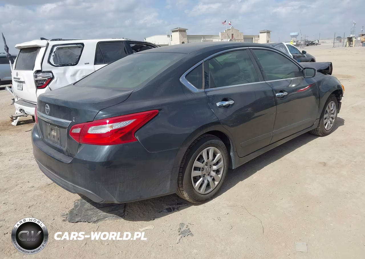 2016 Nissan Altima 2.5 S VIN:1N4AL3AP2GN358258 - 4