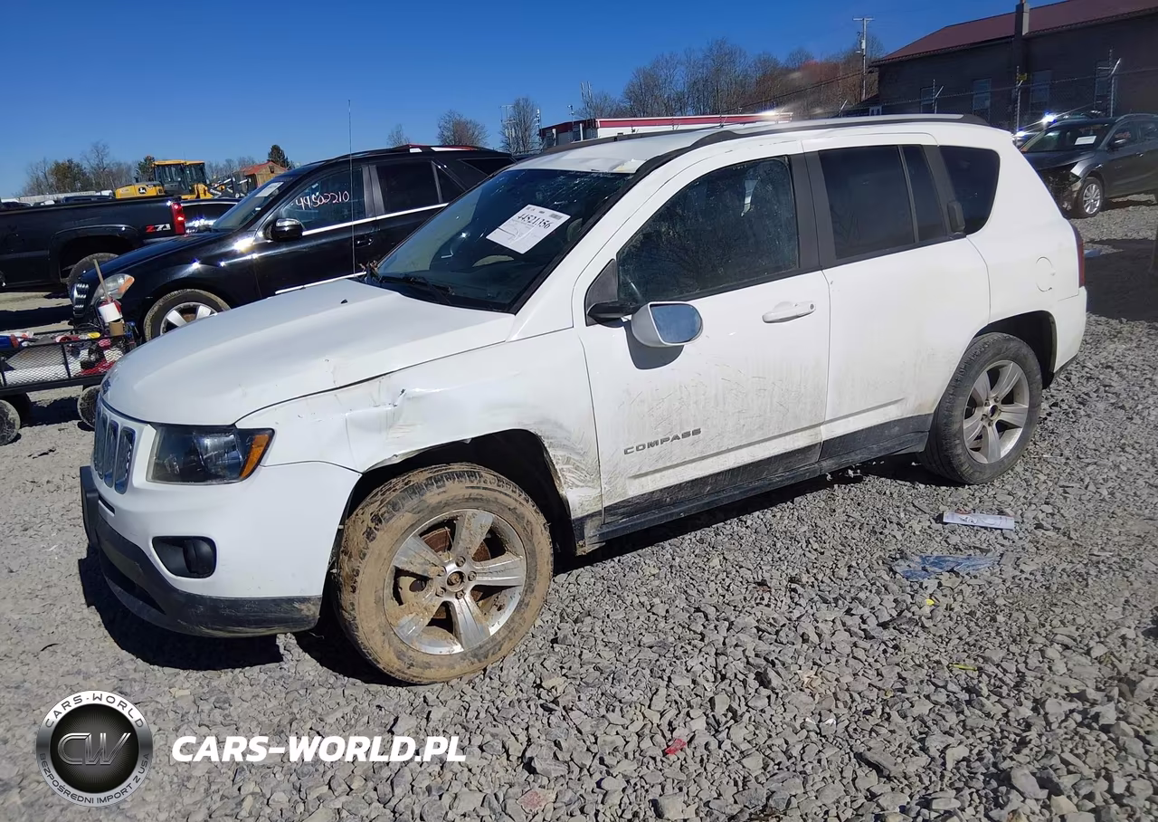 2017 Jeep Compass Latitude 4X4 VIN:1C4NJDEB9HD104625 - 2