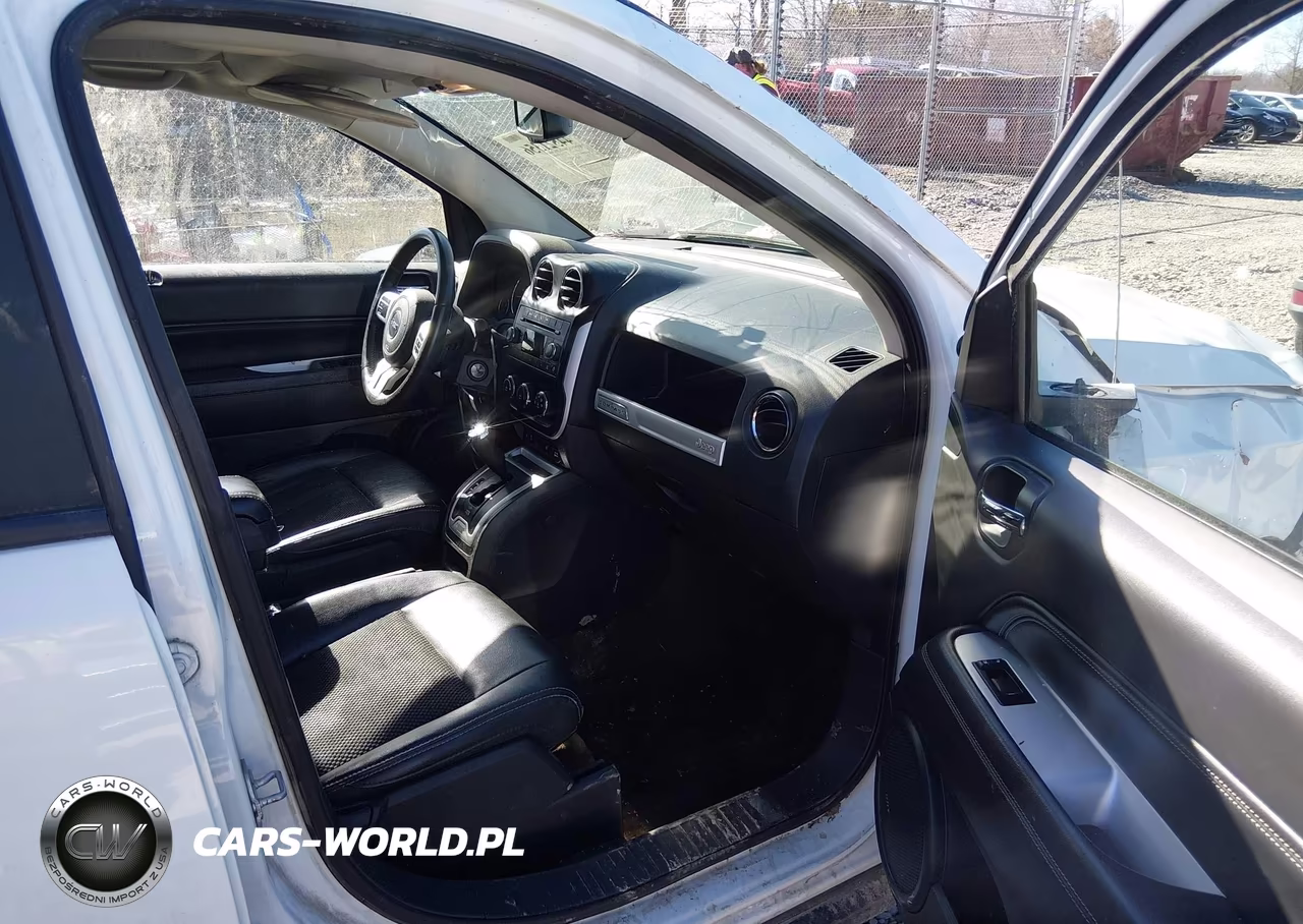 2017 Jeep Compass Latitude 4X4 VIN:1C4NJDEB9HD104625 - 5