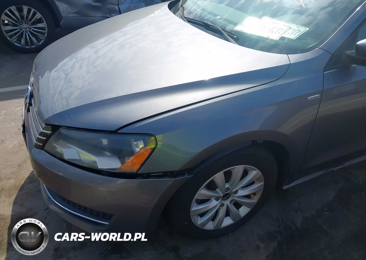 2015 Volkswagen Passat 1.8T Wolfsburg Edition VIN:1VWAT7A37FC073917 - 6