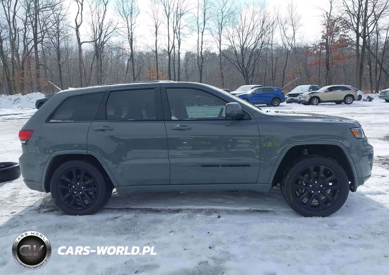 2021 Jeep Grand Cherokee Laredo X 4X4 VIN:1C4RJFAG2MC840093 - 13