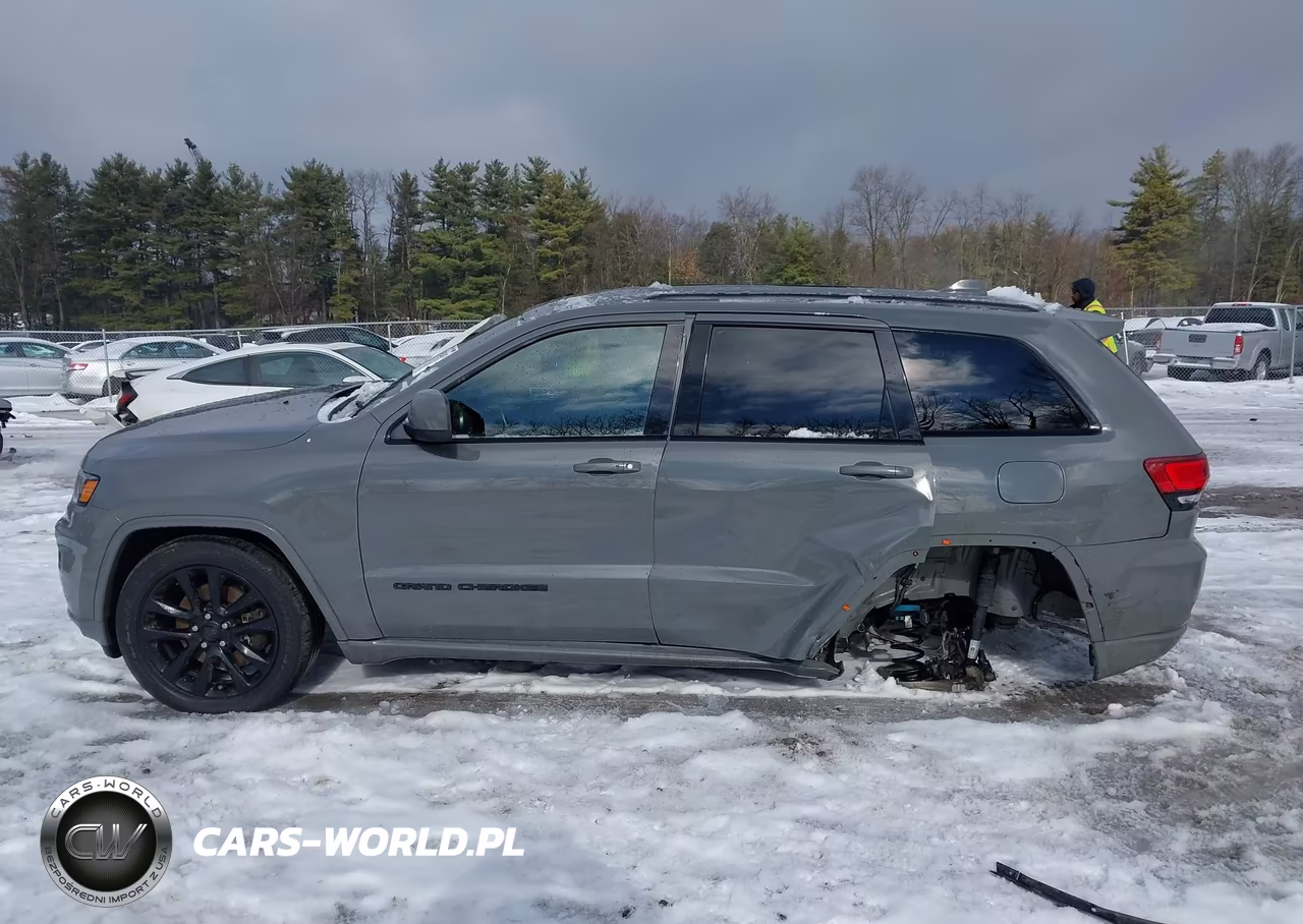 2021 Jeep Grand Cherokee Laredo X 4X4 VIN:1C4RJFAG2MC840093 - 14